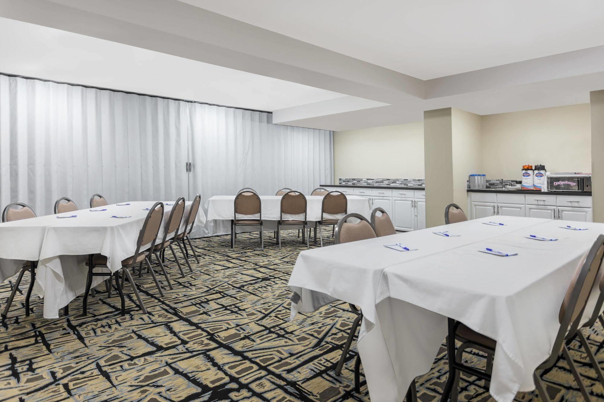 Silverstone Inn & Suites Spokane Valley Exteriör bild
